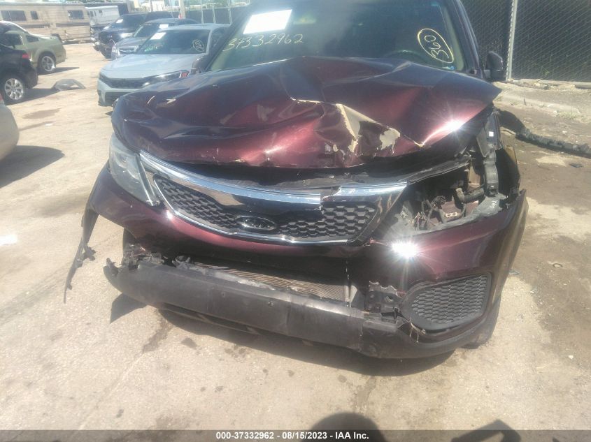 2013 KIA SORENTO LX - 5XYKTCA65DG335629