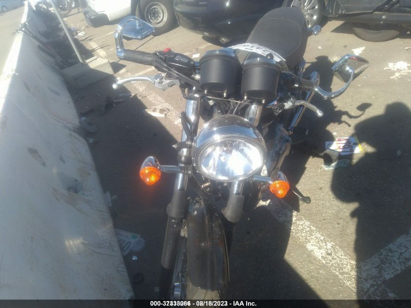 2011 TRIUMPH MOTORCYCLE THRUXTON 900 - SMT920K16BT459396