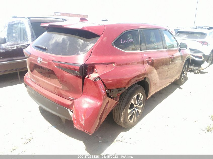 2022 TOYOTA HIGHLANDER XLE - 5TDGZRAH5NS543975