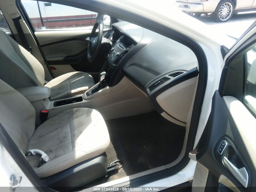 2015 FORD FOCUS SE - 1FADP3K20FL318002