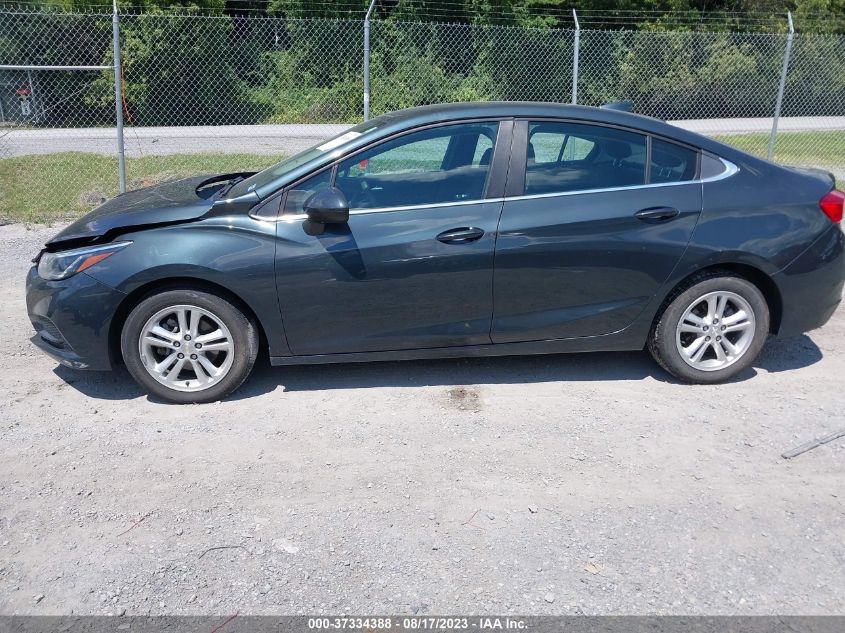 2018 CHEVROLET CRUZE LT - 1G1BE5SM0J7175650