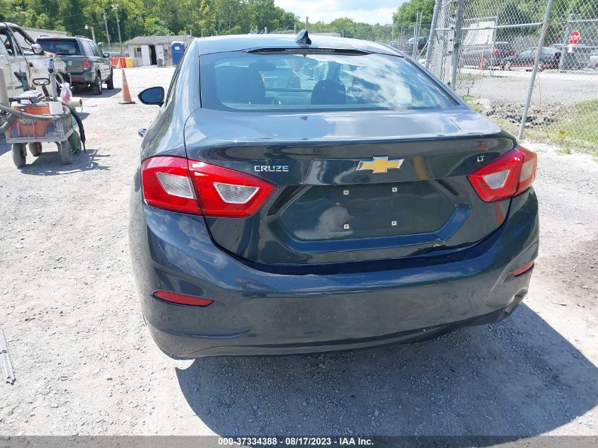 2018 CHEVROLET CRUZE LT - 1G1BE5SM0J7175650