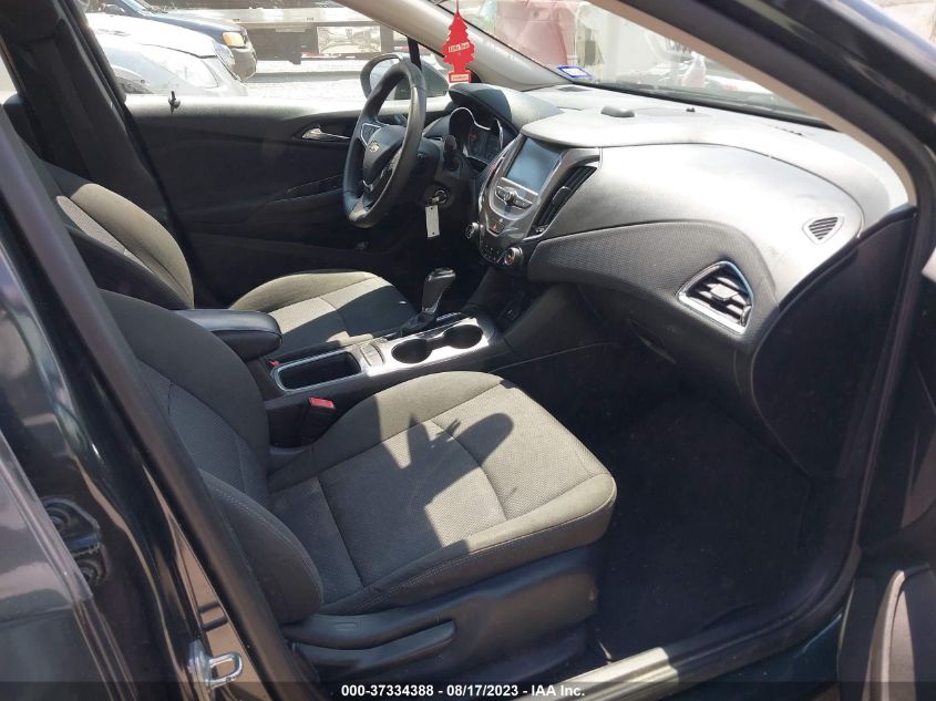 2018 CHEVROLET CRUZE LT - 1G1BE5SM0J7175650