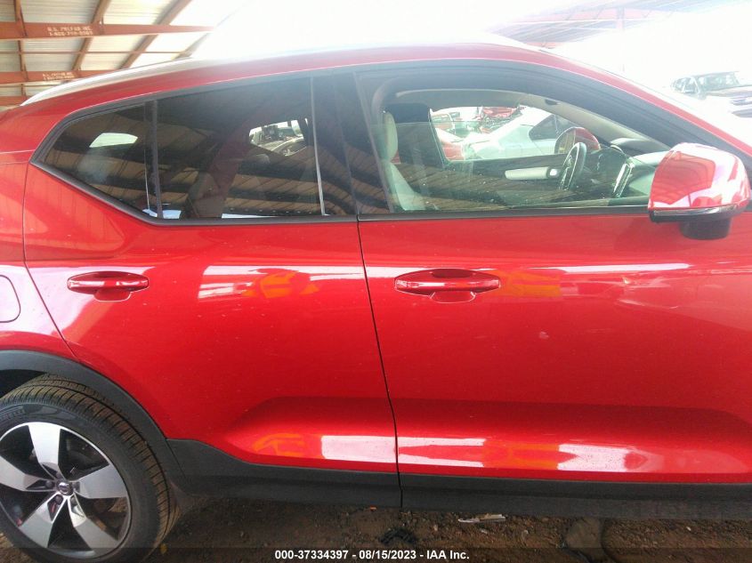 2019 VOLVO XC40 MOMENTUM YV4AC2HK5K2046134