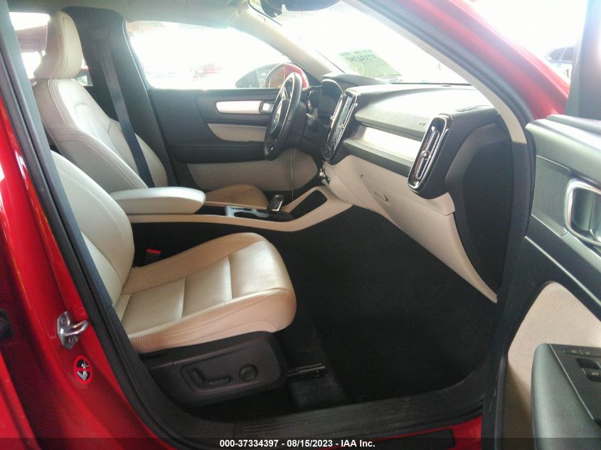 2019 VOLVO XC40 MOMENTUM YV4AC2HK5K2046134