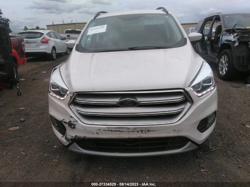 2017 FORD ESCAPE SE - 1FMCU9GD8HUB78365