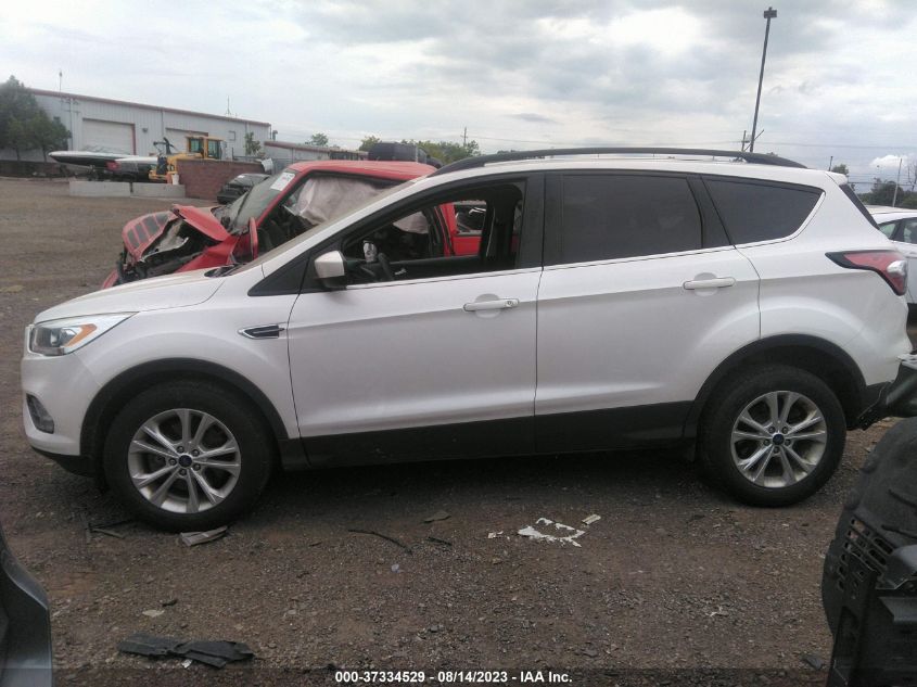 2017 FORD ESCAPE SE - 1FMCU9GD8HUB78365