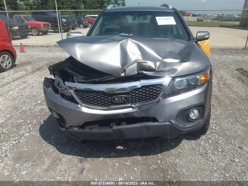 2013 KIA SORENTO LX - 5XYKT4A68DG409647