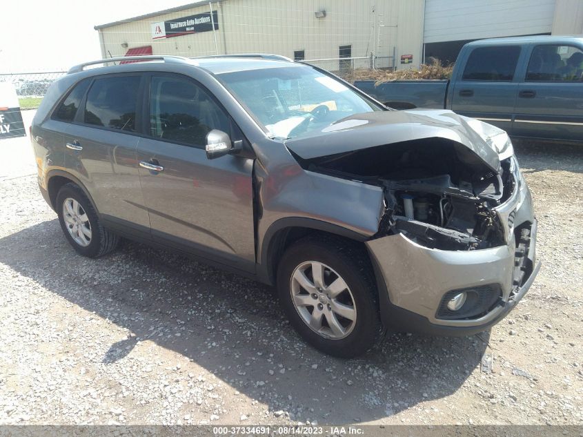 2013 KIA SORENTO LX - 5XYKT4A68DG409647