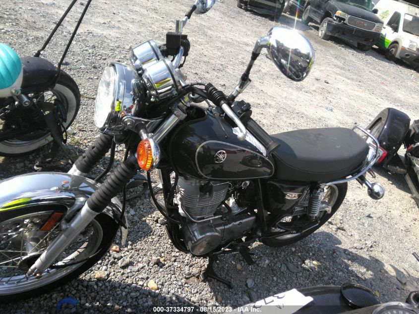 2015 YAMAHA SR400 JYARH04E2FA000828