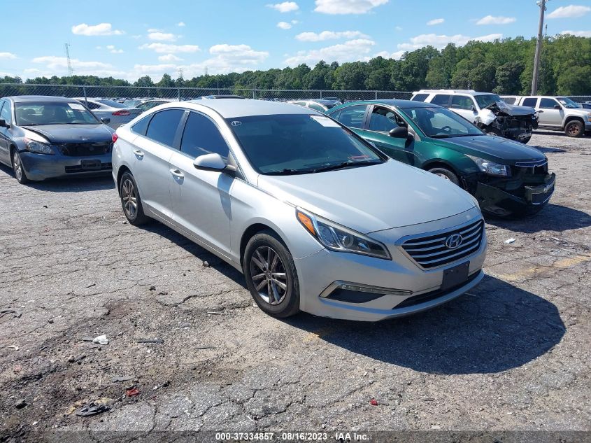 2015 HYUNDAI SONATA 2.4L SE - 5NPE24AF8FH028988