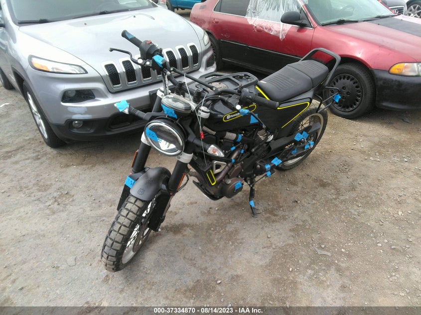 VIN VBKUNJ406JM235448 2018 HUSQVARNA SVARTPILEN 401