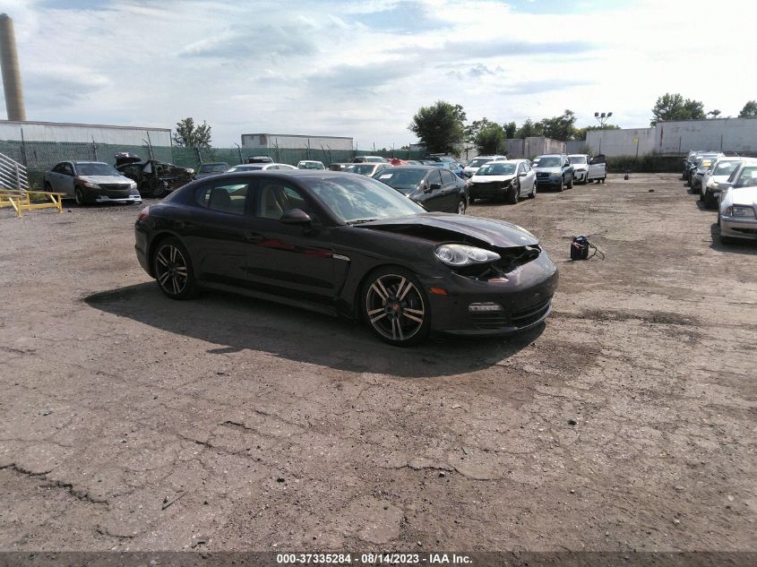 2013 PORSCHE PANAMERA - WP0AA2A78DL011440