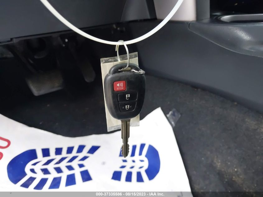 2017 TOYOTA RAV4 LE - JTMZFREVXHJ146586
