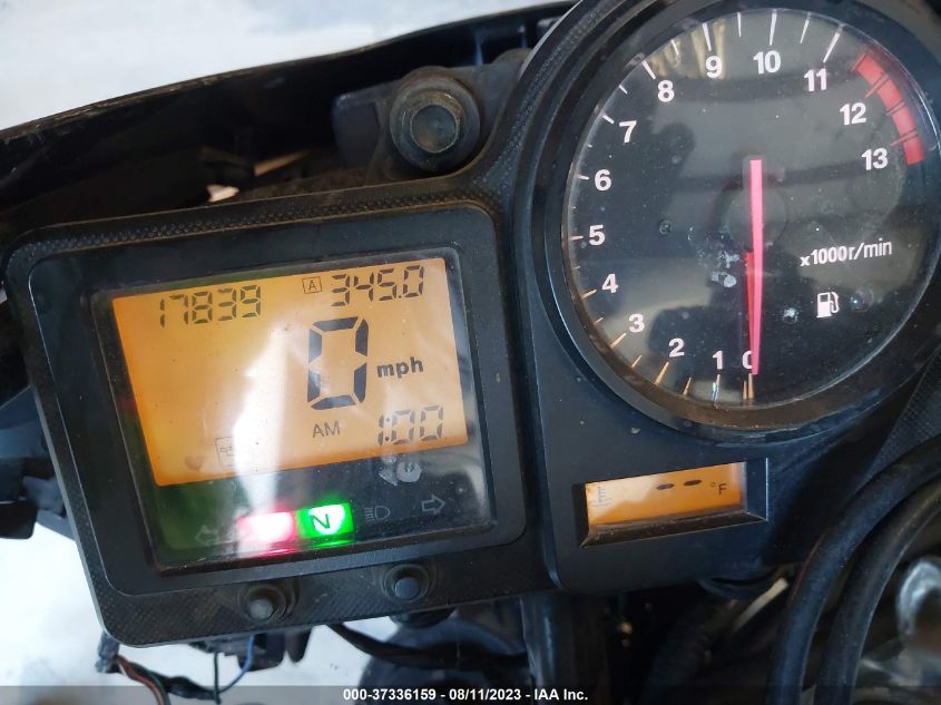 2001 HONDA CBR900 RR JH2SC441X1M100196
