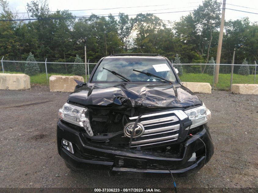 2017 TOYOTA LAND CRUISER - JTMCY7AJ7H4050193