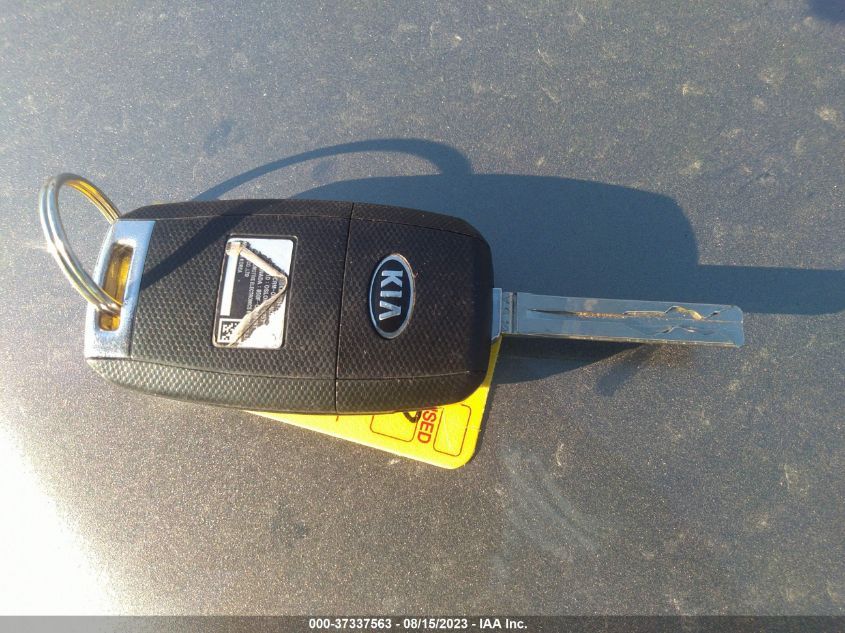 2016 KIA SOUL BASE - KNDJN2A23G7271752