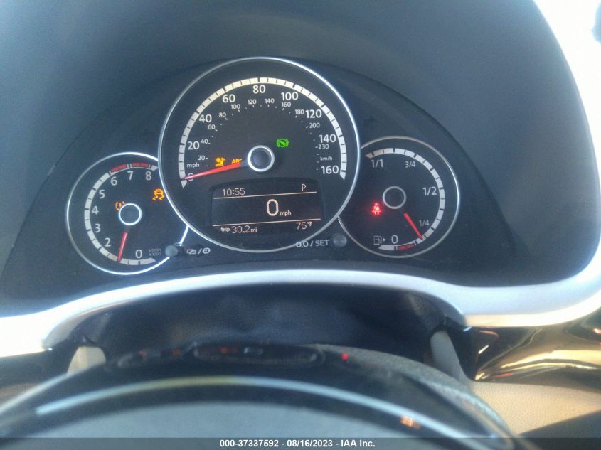 2014 VOLKSWAGEN BEETLE CONVERTIBLE 2.5L 3VW5X7AT0EM801130