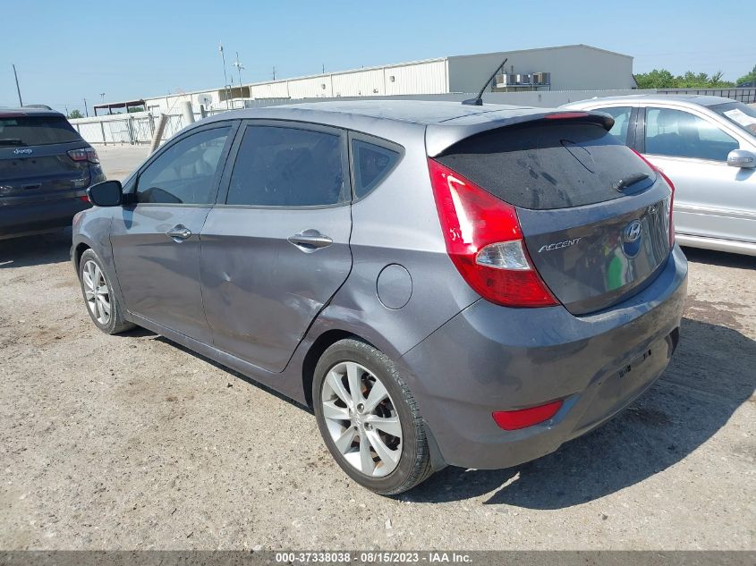 2013 HYUNDAI ACCENT GLS/SE - KMHCU5AE6DU131954