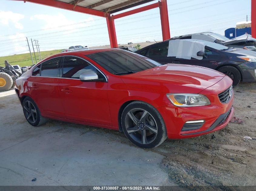 2015 VOLVO S60 T6 R-DESIGN - YV1902TP5F1347171