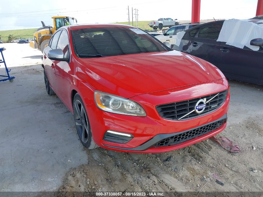 2015 VOLVO S60 T6 R-DESIGN - YV1902TP5F1347171