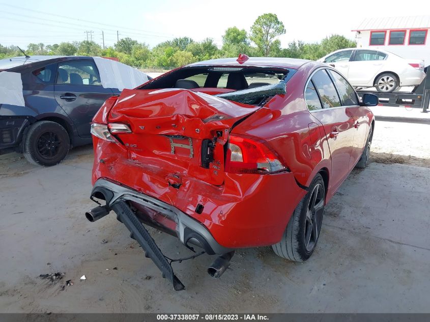 2015 VOLVO S60 T6 R-DESIGN - YV1902TP5F1347171