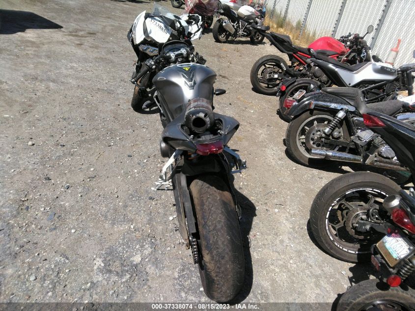2018 TRIUMPH MOTORCYCLE STREET TRIPLE RS SMTA464S6JT863152