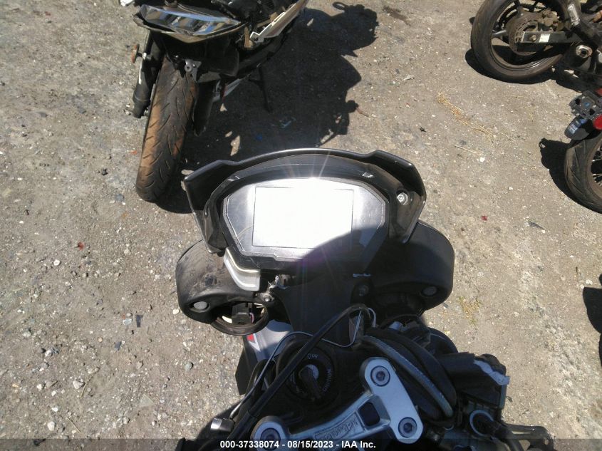 2018 TRIUMPH MOTORCYCLE STREET TRIPLE RS SMTA464S6JT863152