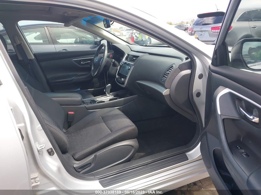 VIN 1N4AL3AP4JC211037 2018 NISSAN ALTIMA 2.5 SV