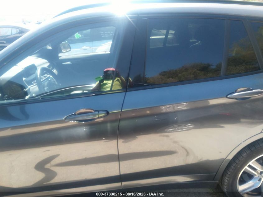 2018 BMW X1 XDRIVE28I - WBXHT3C31J5L31744