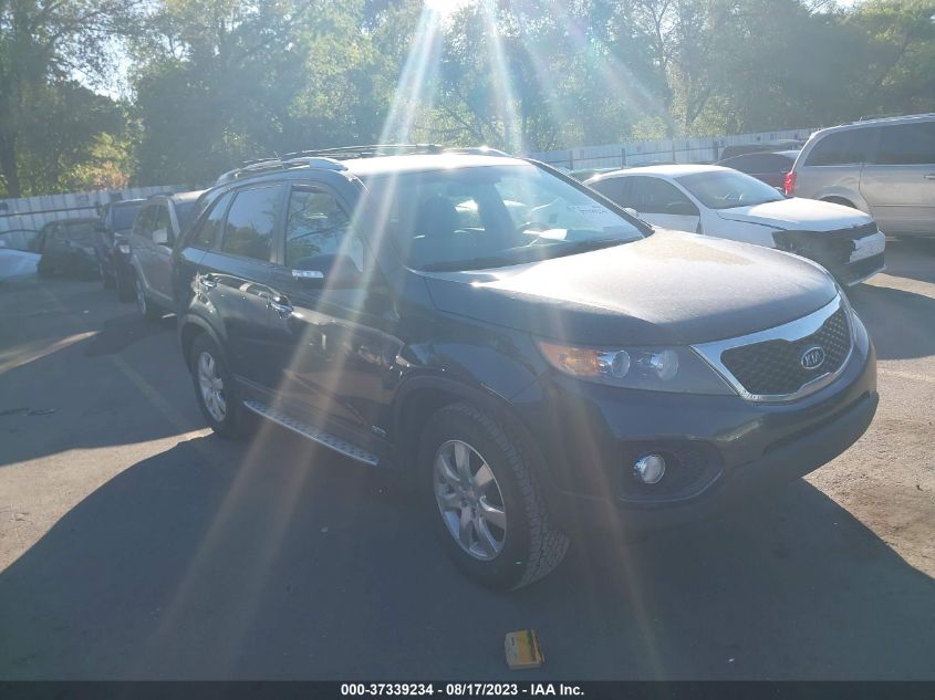 2013 KIA SORENTO LX - 5XYKTDA64DG367705