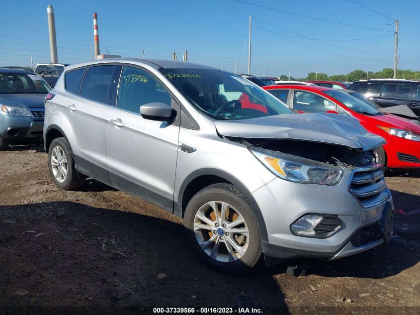 2017 FORD ESCAPE SE - 1FMCU9G91HUF06169