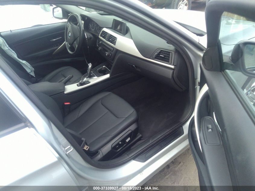 2015 BMW 3 SERIES 320I XDRIVE - WBA3C3G50FNS75092