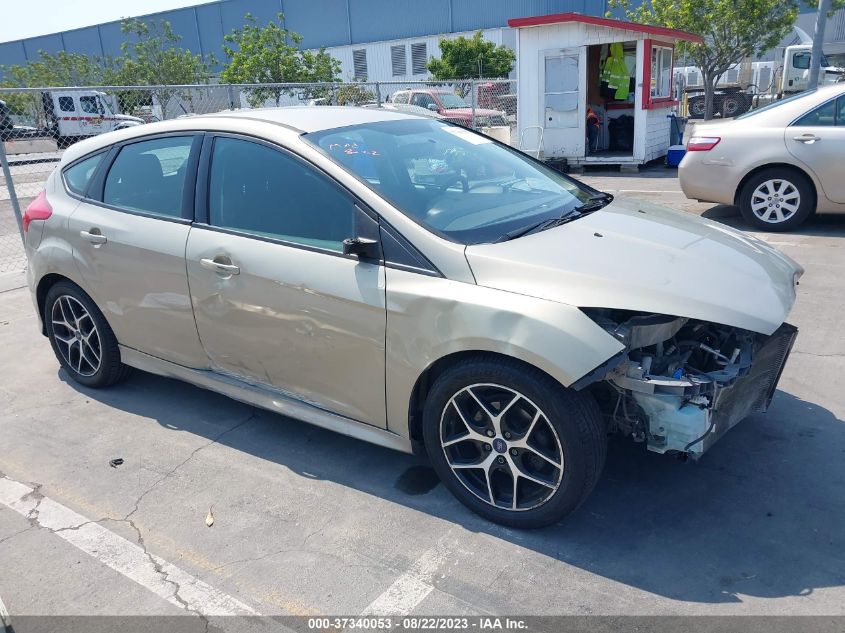 2016 FORD FOCUS SE - 1FADP3K22GL221594