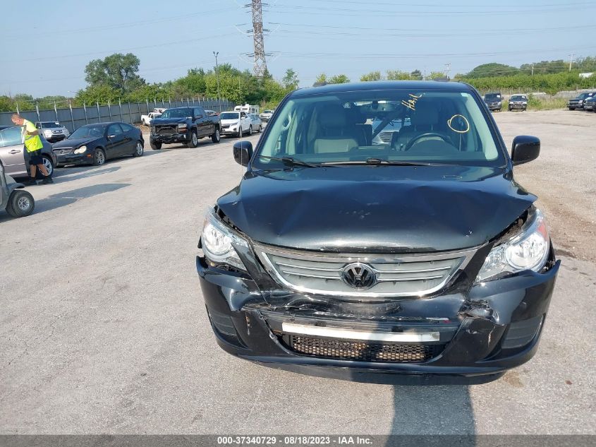 2014 VOLKSWAGEN ROUTAN SE 2C4RVABG6ER134615