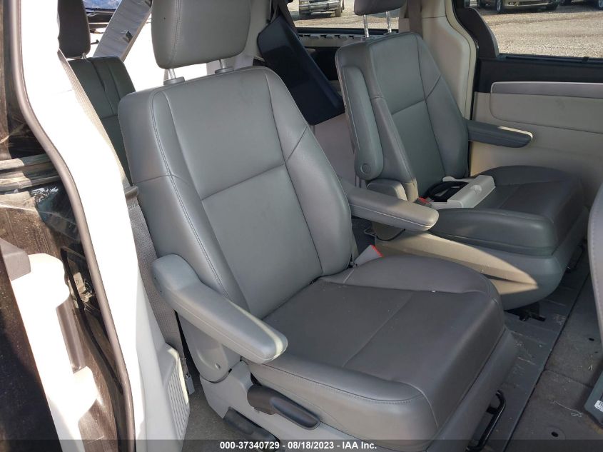 2014 VOLKSWAGEN ROUTAN SE 2C4RVABG6ER134615