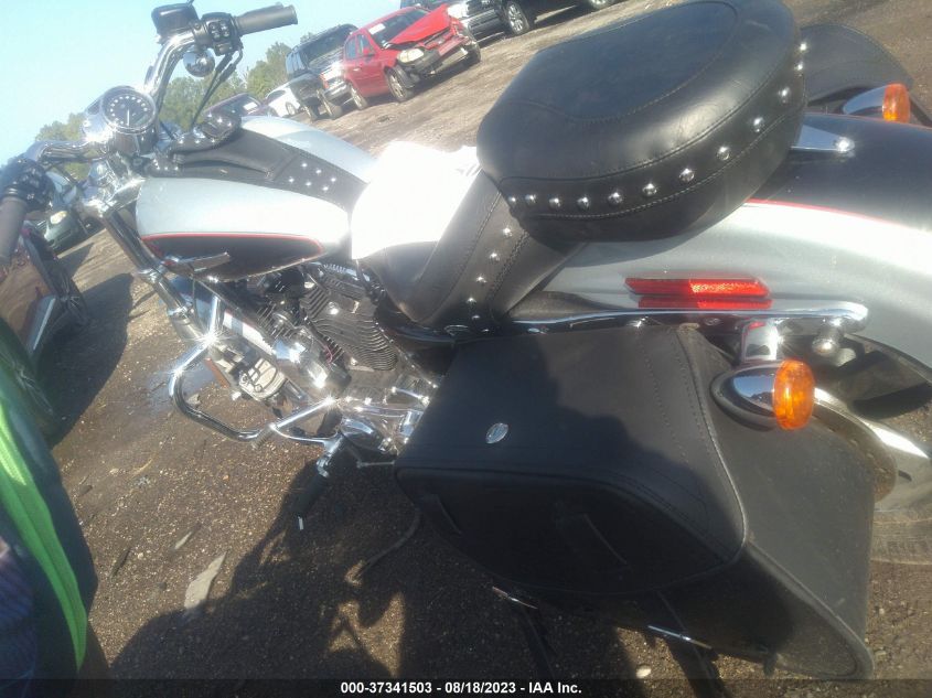 2015 HARLEY-DAVIDSON XL1200 C - 1HD1CT315FC407870