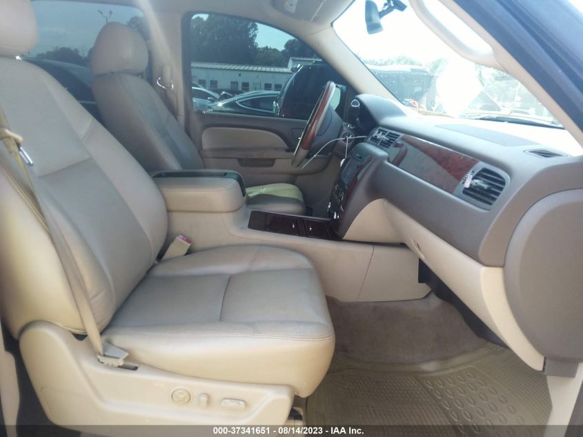 2013 CHEVROLET TAHOE LTZ - 1GNSCCE06DR142095