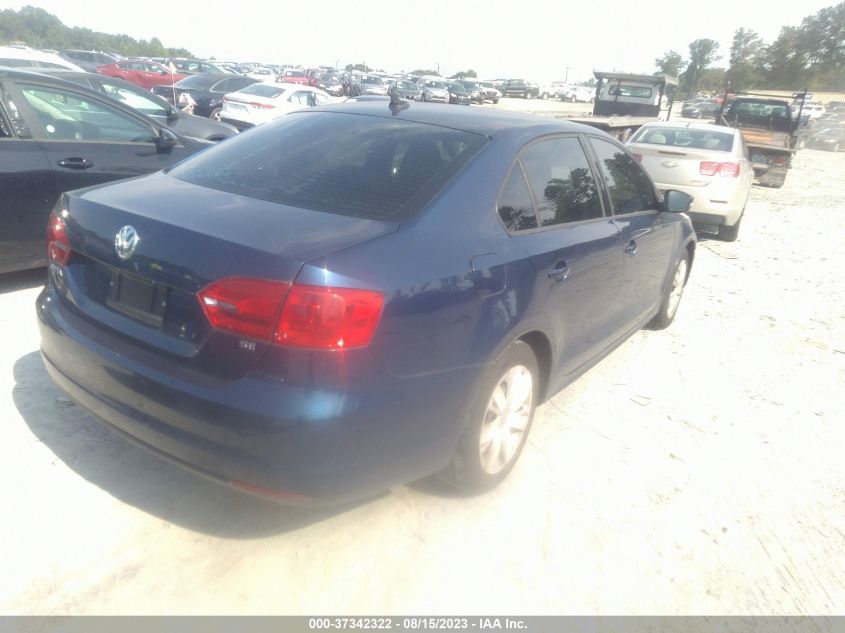 2014 VOLKSWAGEN JETTA SEDAN SE - 3VWD17AJ9EM246187