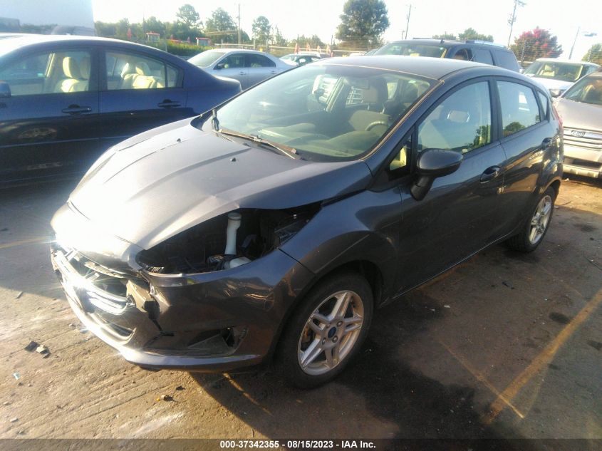 3FADP4EJ2KM102377 Ford Fiesta SE 2