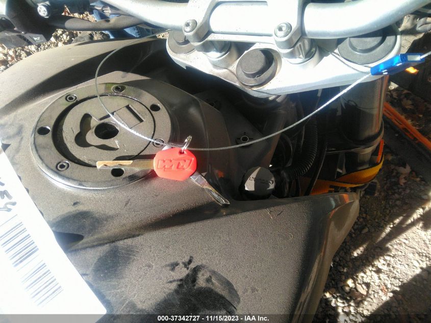2016 KTM RC 390 MD2JGJ407GC275190
