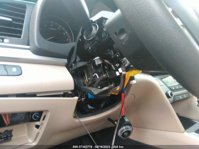 VIN KMHD74LFXHU372949 2017 HYUNDAI ELANTRA SE