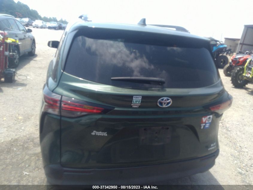 2021 TOYOTA SIENNA XLE - 5TDYRKEC1MS021353