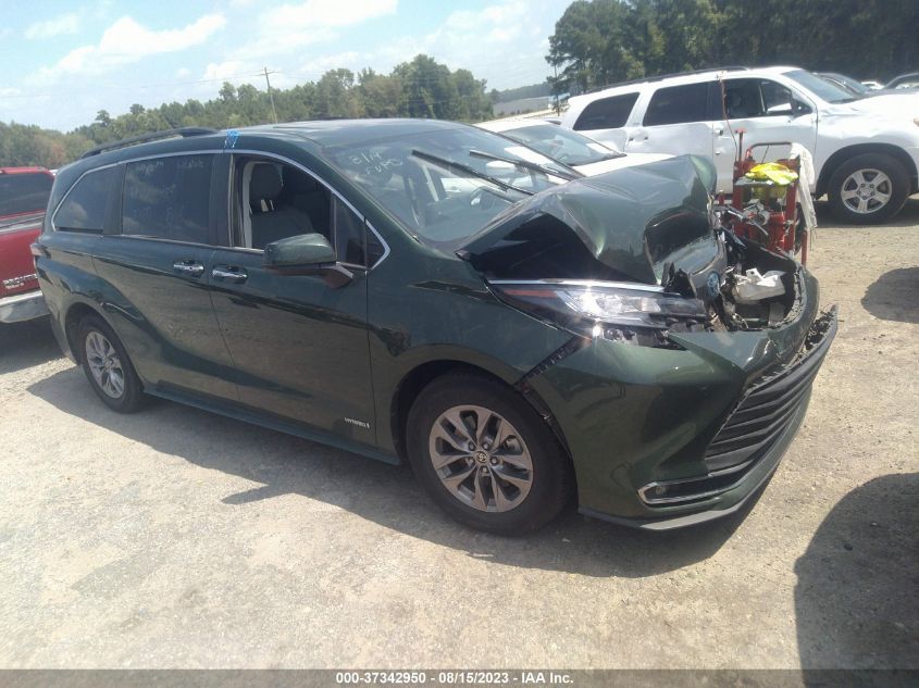 2021 TOYOTA SIENNA XLE - 5TDYRKEC1MS021353