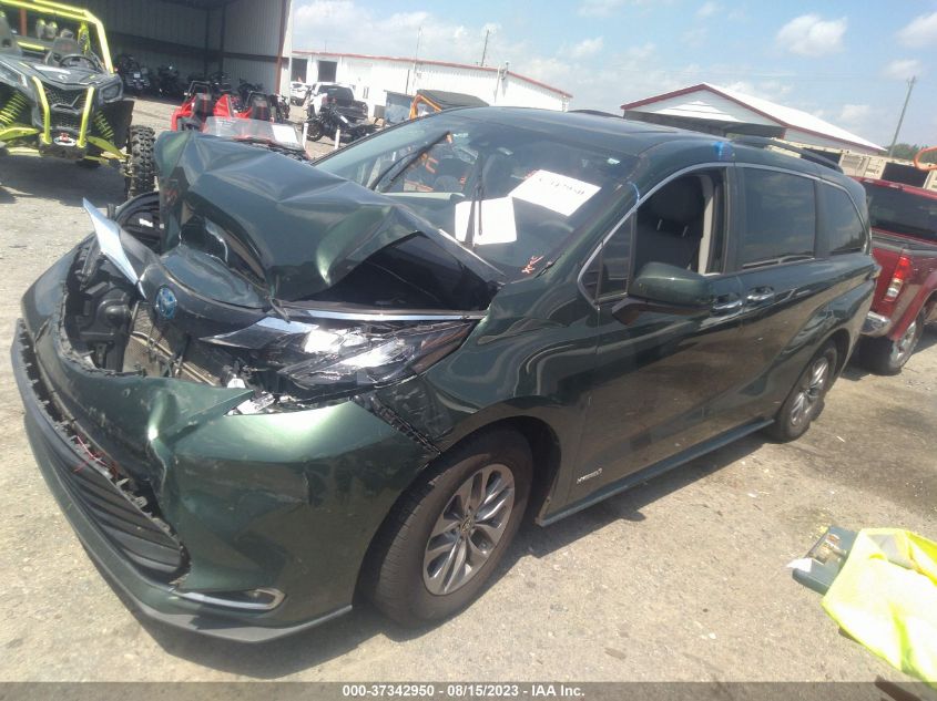 2021 TOYOTA SIENNA XLE - 5TDYRKEC1MS021353