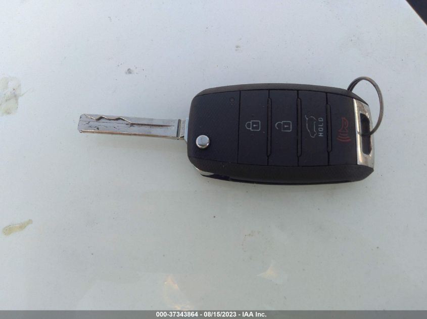 2016 KIA SOUL + - KNDJP3A52G7385803