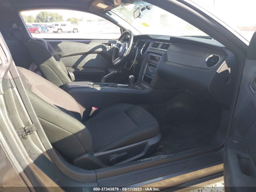 2014 FORD MUSTANG V6 - 1ZVBP8AM7E5270757