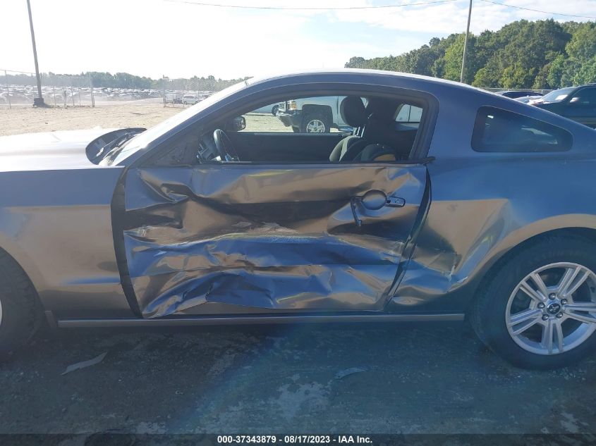 2014 FORD MUSTANG V6 - 1ZVBP8AM7E5270757