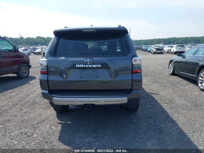 2020 TOYOTA 4RUNNER SR5 - JTEBU5JR3L5814802