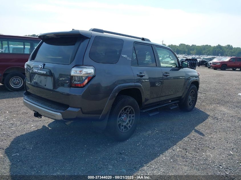 2020 TOYOTA 4RUNNER SR5 - JTEBU5JR3L5814802